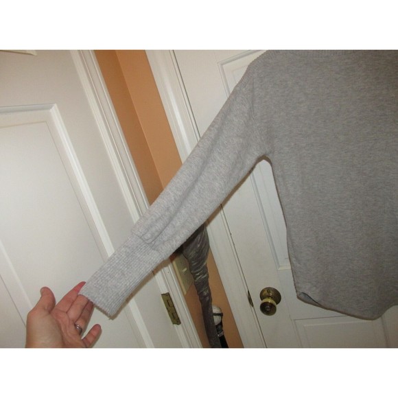 LOFT Women's Gray Boat Neck Soft Long Sleeve Pullover Sweater Size XS - Picture 3 of 6